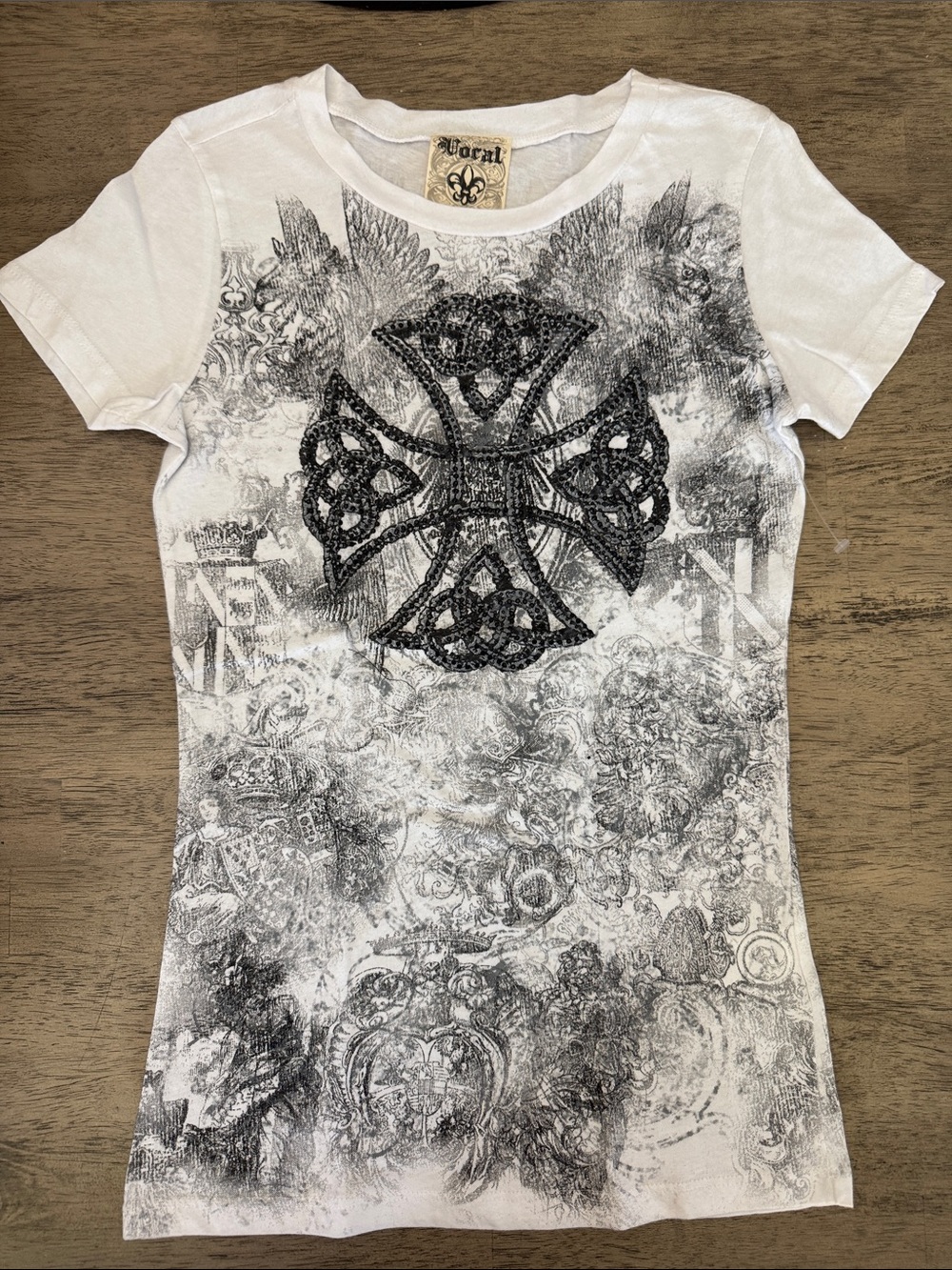 New Vocal Apparel women’s crystal white cross t shirt size small s y2k
